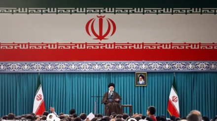Lideri Suprem: Irani do të përparojë nëse bota e sheh praninë e kombit iranian në skenat vendimtare
