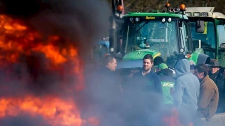 (AUDIO) Francia, si intensifica la protesta degli agricoltori 