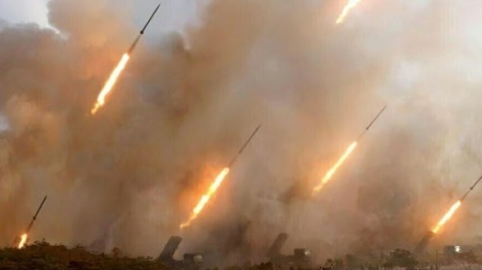 ज़ायोनी सैन्य ठिकानों पर हिज़्बुल्लाह ने दाग़े कम से कम 100 मिसाइल
