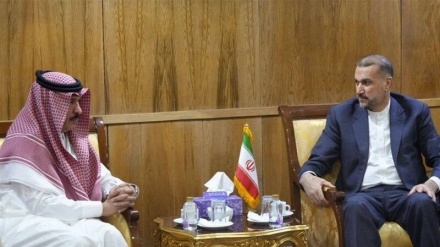 Король и наследный принц Саудовской Аравии поздравили с годовщиной победы Исламской революции Ирана