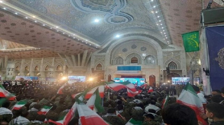 د ایران د اسلامي انقلاب د بنسټګر په حرم کې د سباوون د لسیزې مراسم پیل شول