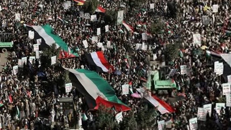 Yemen, grandi manifestazioni a sostegno della Palestina