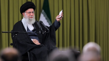 伊斯兰革命最高领袖：“对人民共和国和伊斯兰体制的信任”是伊朗稳定和进步的因素