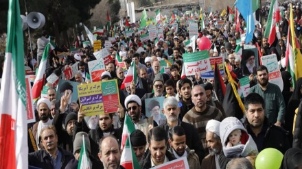 Associated Press: Hari Ini Rakyat Iran Teriakkan Mampus AS, Mampus Israel