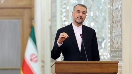 מהי העצה של מנהיג המהפכה האסלאמית לסגל הדיפלומטי באיראן ?