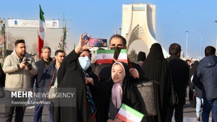 Marshi i përvjetorit të fitores së Revolucionit Islamik në Iran/Foto