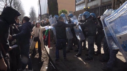  Italian police beating of pro-Palestine schoolchildren sparks outrage 