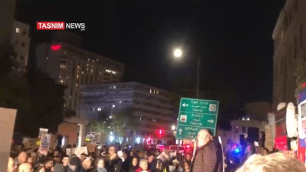 ज़ायोनी कालोनियों में बसने वाले सेटलर्ज़ का इस्राईली युद्ध मंत्रालय के सामने बड़ा प्रदर्शन, नेतनहयाहू हमारा सबसे बड़ा दुश्मन है