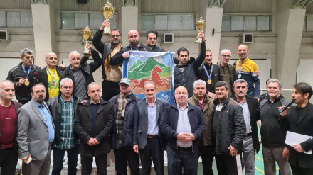 Rizvonşəhri Şəhrdori nomo bıə veteranon komanda, İroni ğəhrəmonəti saloni daxilədə komanda sıvıkə atletikə baxşədə, ğəhrəmon bıə.