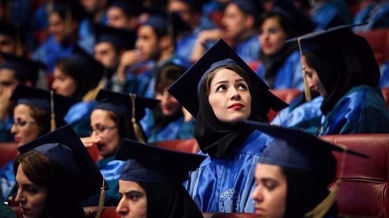 イランの識字率、革命後に世界平均の1.5倍に