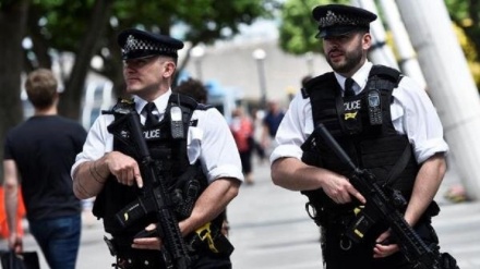 三个英国人因恐怖阴谋罪被捕
