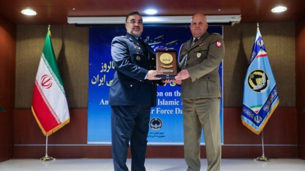 駐イラン外国武官協会会長、「イランは無人機製造の最先進国」