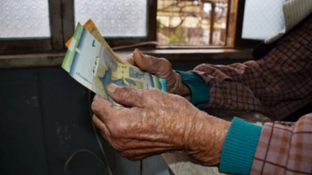 Artan pensiya nəyə yetəcək?