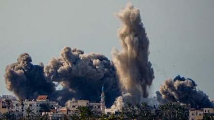 Izraeli bombardon tendat në zonën humanitare Rafah, vret 25 palestinezë