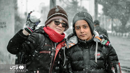(FOTO DEL GIORNO) Prima nevicata a Zanjan, nord ovest dell'Iran