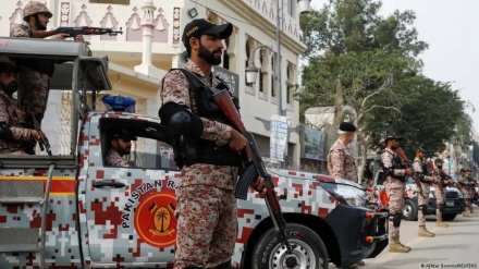 総選挙前日のパキスタンで爆破テロ　