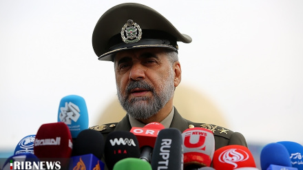 د ایران دفاع وزیر: د ارمان او اذرخش توغندي په کم وخت کې خپل هدف لمنځه وړي