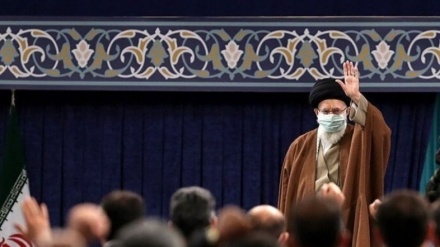 מנהיג המהפכה האסלאמית קיבל המון מהנהנים מזכות ההצבעה האיראנים