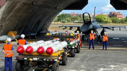 בריטניה שוקלת להשהות את ייצוא הנשק לישראל