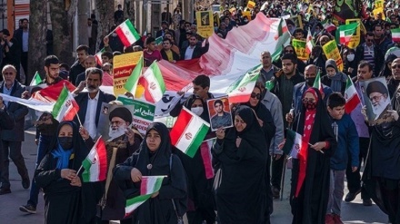 लाखों लोगों की उपस्थिति से ईरान में निकाली जा रही हैं रैलियां