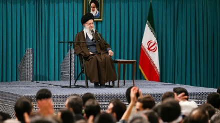 מנהיג המהפכה: בחירות חזקות ונלהבות הן אחד מעמודי התווך להנהלה תקינה של המדינה