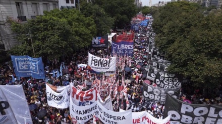 Thousands rally against rising hunger in Argentina amid austerity measures