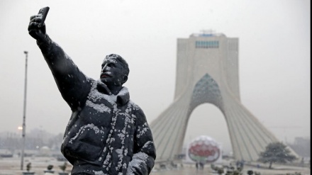 テヘランに今冬初めてまとまった降雪
