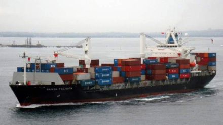 Forcat e armatosura të Jemenit goditën një anije izraelite me kontejnerë në Detin Arabik