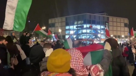 Hundreds of pro-Palestinians protest in Berlin after Israel's deadly aid shooting in Gaza