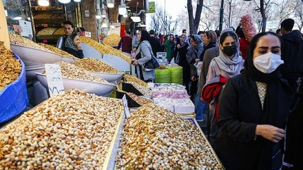 Lima Hari Lagi Nowruz, Pasar di Tehran Banjir Pembeli (1)