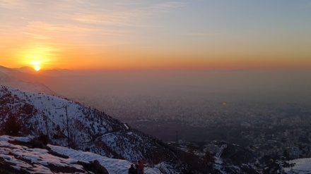 テヘラン北部のトチャール山
