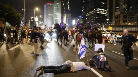 Mijëra protestues në Tel Aviv dhe Jerusalem bëjnë thirrje për largimin e Netanyahut