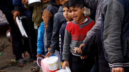 BM raportörleri, İsrail'in Gazze'deki insanları kasıtlı olarak aç bıraktığını bildirdi