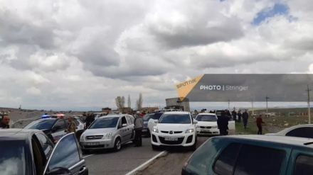 Վարդենուտ գյուղի բնակիչները փակել են Երևան-Վանաձոր ճանապարհը