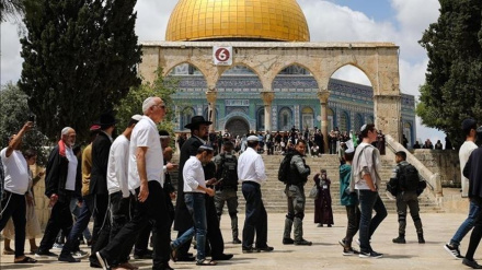 Siyonist yerleşimci terör çeteleri Ramazan'ın ilk gününde Mescidi Aksa'yı bastı