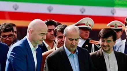 رئیس فیفا: فوتبال ایران در حال شکوفایی است