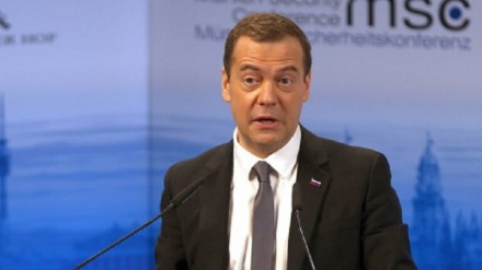 मेदवीदेवः फ़्रांसीसी राष्ट्रपति के बयान के बाद अब रूस के सामने कोई रेड लाइन नहीं रह गई है
