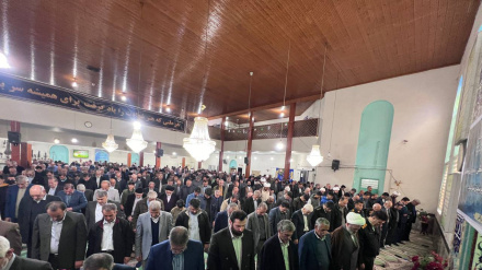 Hicri Şəmsi 1403 minnə sori iminnə cımə nımojədə Tolışi şəhrıstoni milləti əzəmətinə iştirok