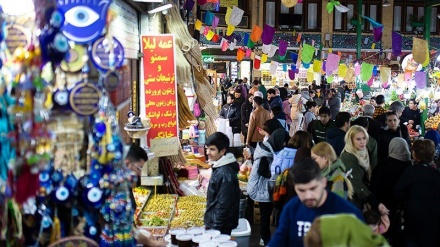 Lima Hari Lagi Nowruz, Pasar di Tehran Banjir Pembeli (2)
