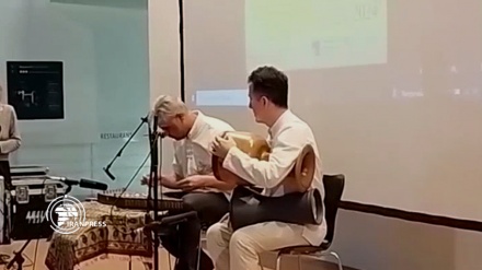 De 10 qılə kişvəri nımoyəndəon iştiroki, Berlinədə Nəvuzə idi şoə mərosim bərpo bıə
