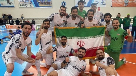 伊朗聋人足球队在冬奥会获得冠军