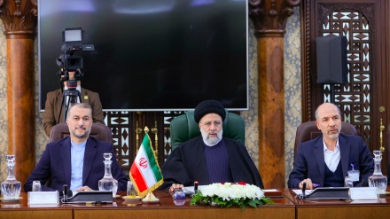 Президент Ирана: Региональная политика Алжира служит укреплению мира и безопасности