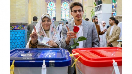 (FOTO DEL GIORNO) Elezioni del primo marzo in Iran