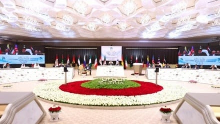 Raisi: Gaz OPEK-y täze syýasatlara mätäçdir