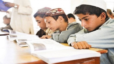 آغاز سال تحصیلی جدید در افغانستان با آینده مبهم دختران