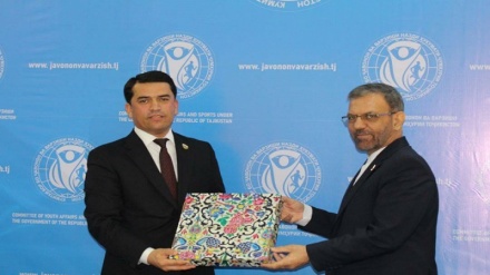 دیدار و گفتگوی سفیر ایران با رئیس امور جوانان و ورزش تاجیکستان