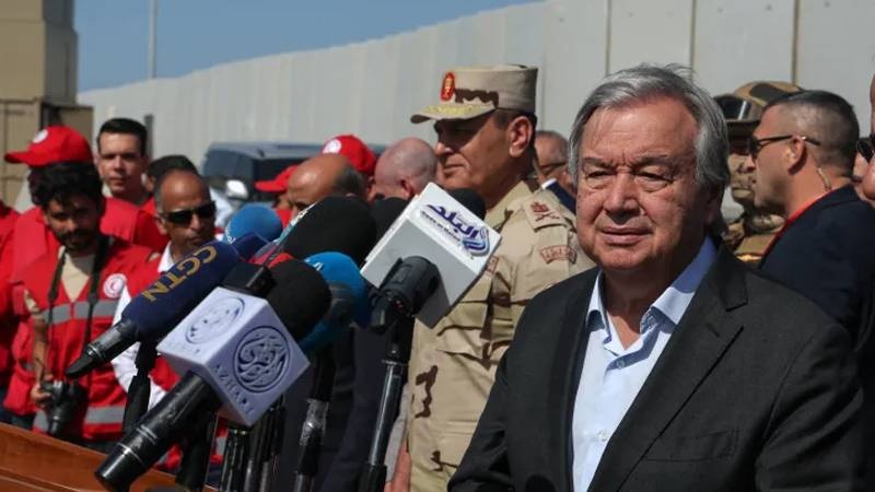 Guterres viziton kufirin e Gazës duke kërkuar një armëpushim