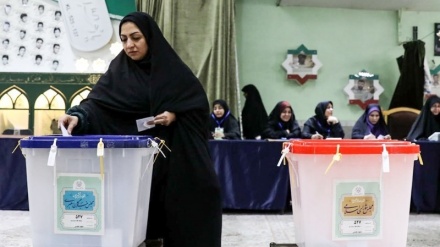 People participate in elections in different parts of Iran (2)