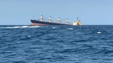 Von der jemenitischen Armee angegriffenes britisches Schiff im Roten Meer gesunken