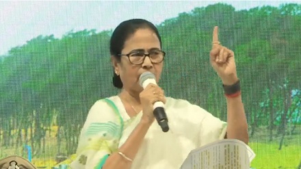 দিল্লির পাপের পয়সা আমরা নিই না: মমতা বন্দ্যোপাধ্যায়  